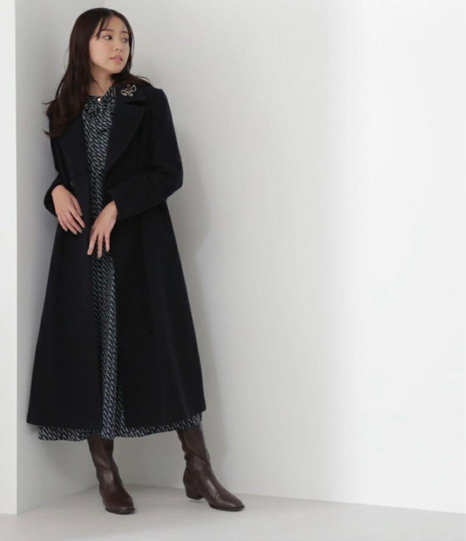 ナチュラルビューティーベーシック　ダブルブレストコート