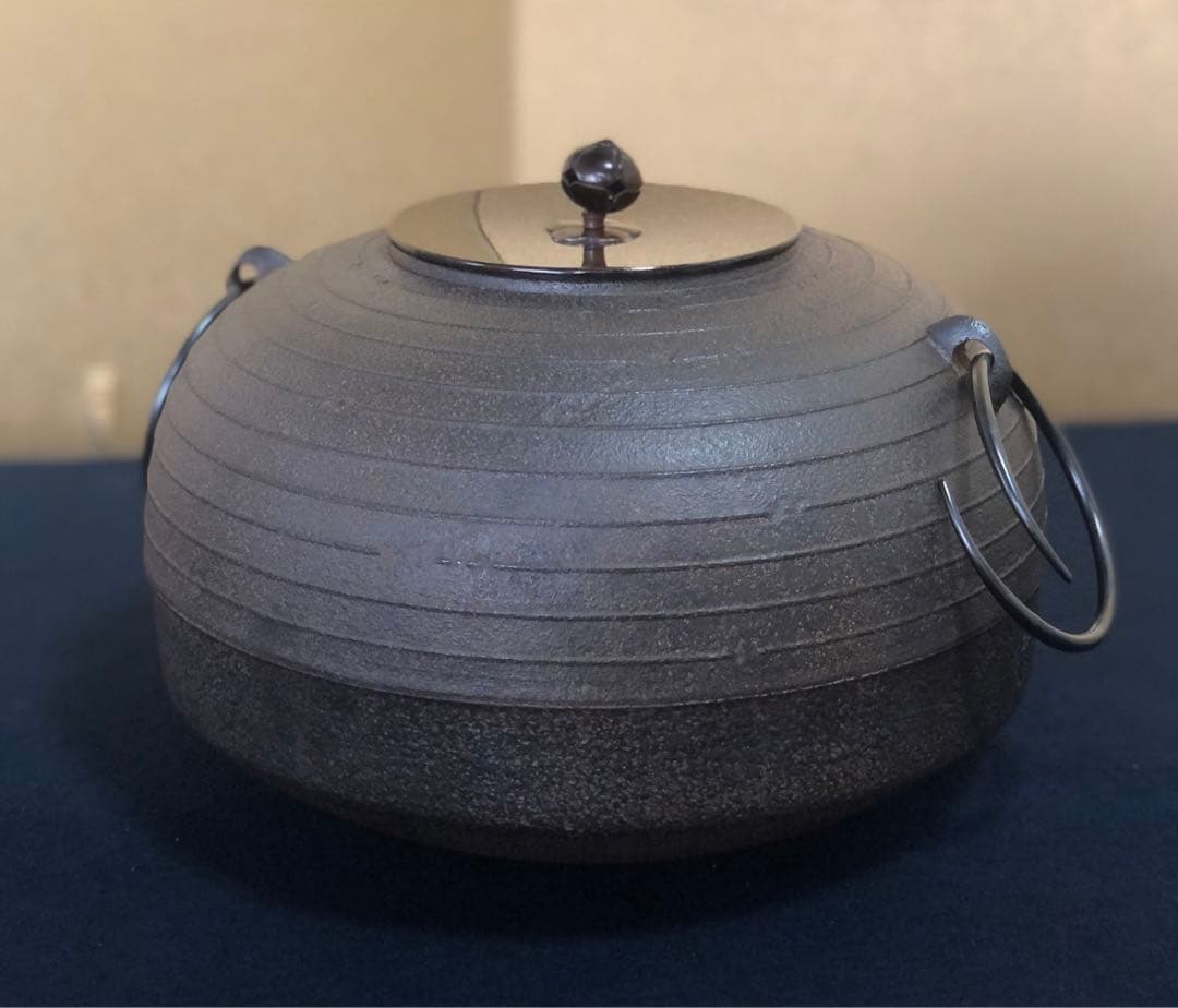 《R》茶道具 平丸筋入釜 鐶 人間国宝 高橋敬典 共布 共箱 260121き6