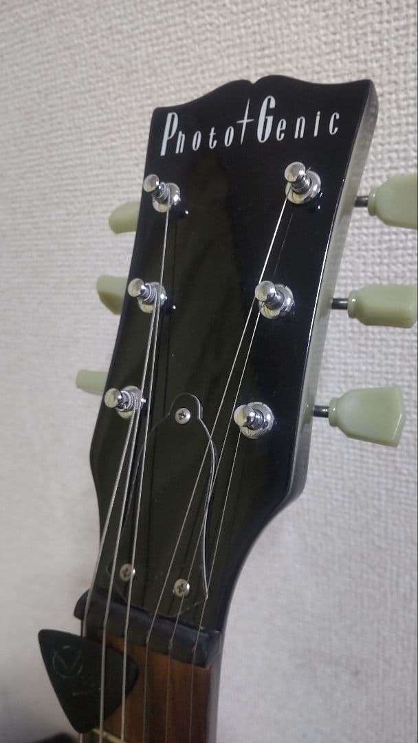 チューナー付き!!レスポールタイプ♪