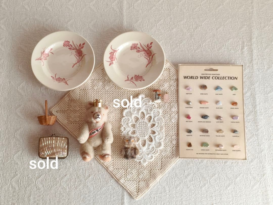 * vintage gemstones ꕥ 天然石たちの標本