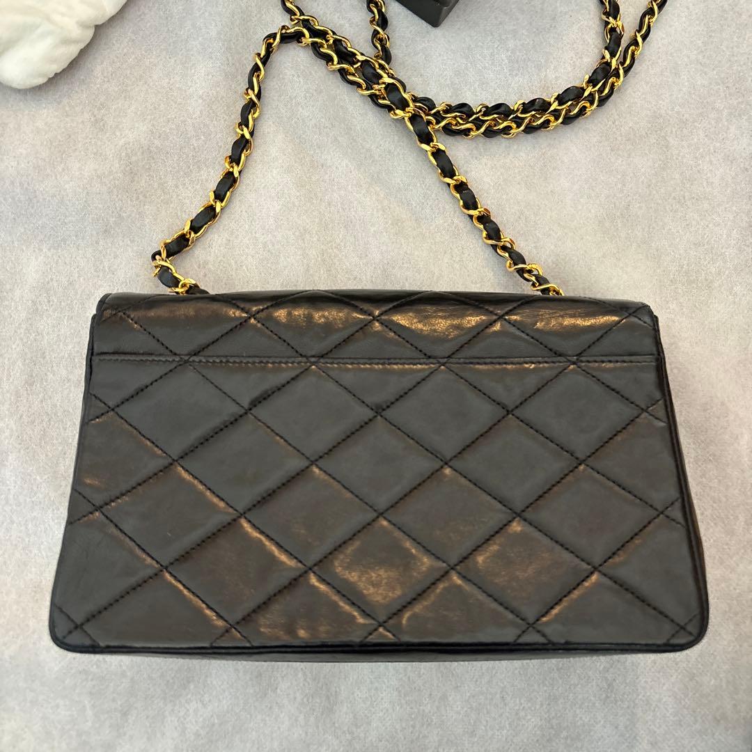 シャネル　マトラッセ　ラムスキン　ヴィンテージ　ブラック　黒　フラップバッグ