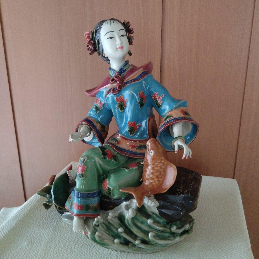 中国　陶器 少女像 人形　フィギュア