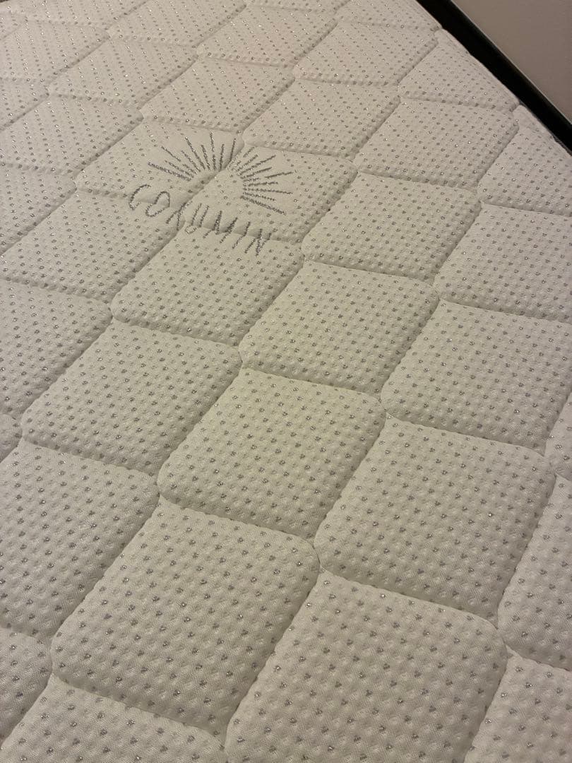 美品　LOWYA ベッドフレーム　マットレス付き　東京都大田区内直接引き取り