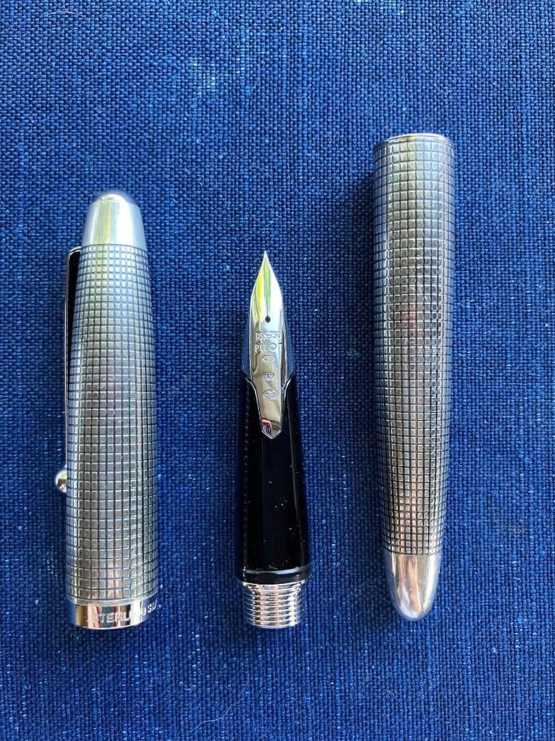 PILOTパイロット万年筆 シルバーン 格子＜ぺン先：F＞