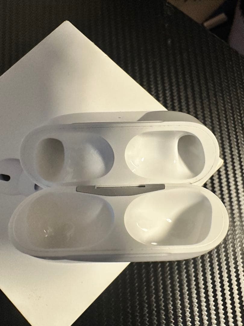 Apple AirPods Pro2片耳のみ 本体 ケース付き