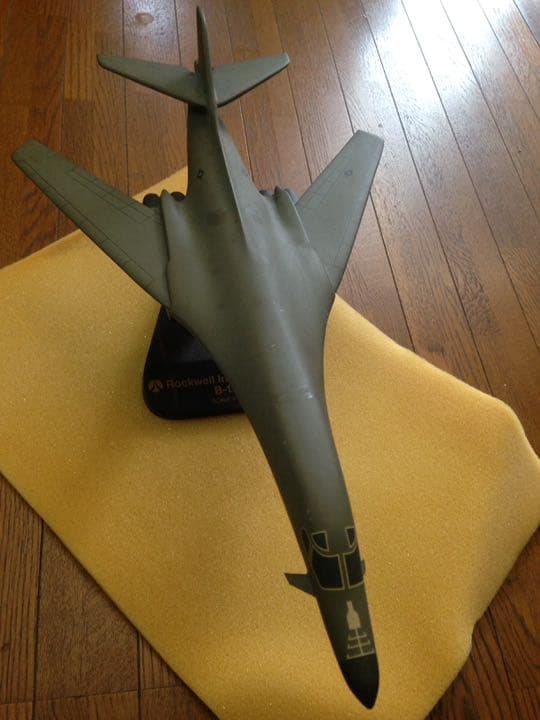 B-1B 戦闘機 完成品 模型