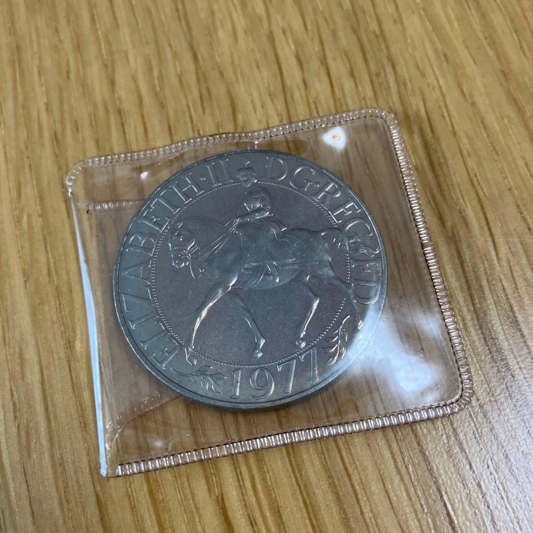 エリザベス女王　記念硬貨　銀・白銅2枚セット