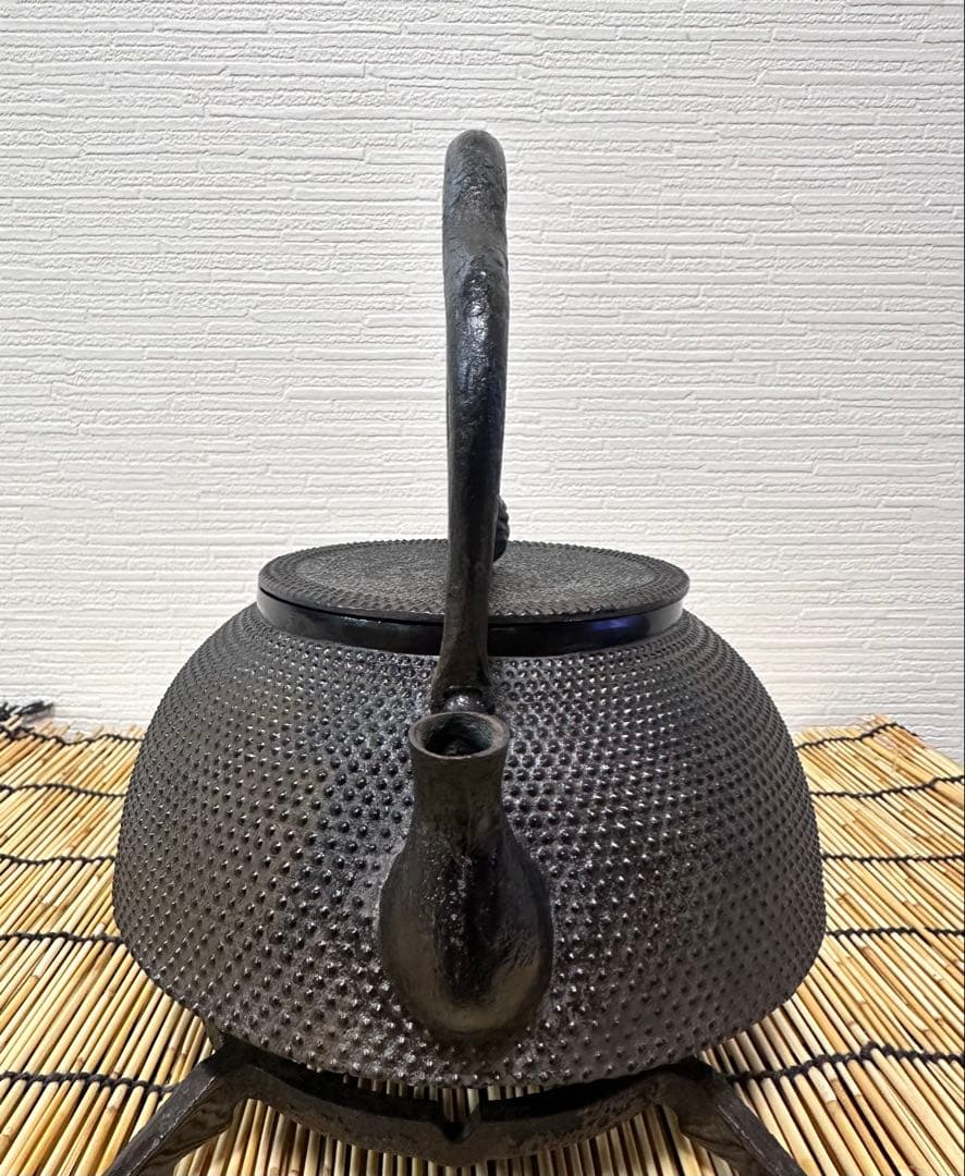 未使用品　南部盛岡宮鉄鉄瓶店(現釜定工房)初代釜定　宮　定吉作　南部鉄瓶