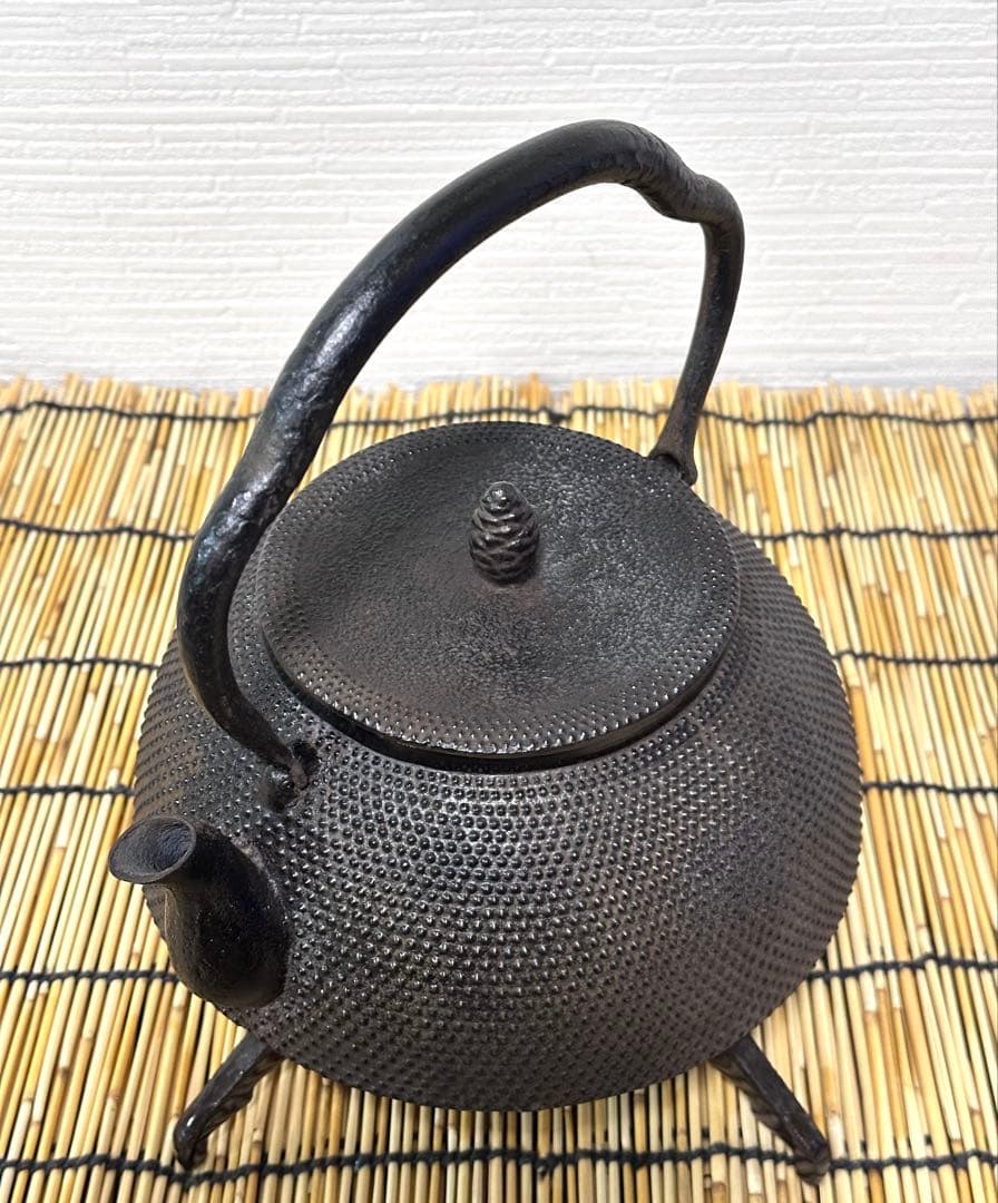 未使用品　南部盛岡宮鉄鉄瓶店(現釜定工房)初代釜定　宮　定吉作　南部鉄瓶