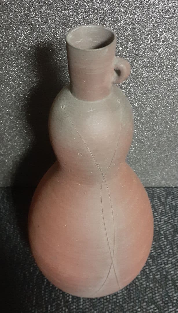 日本芸術院会員　文化勲章受章作家　【今井政之】作　線刻瓢(ひさご)　花瓶　花入れ