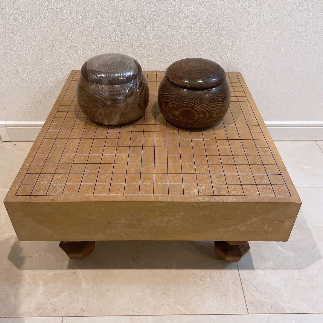 足付き囲碁盤と碁笥・蛤碁石セット　囲碁盤