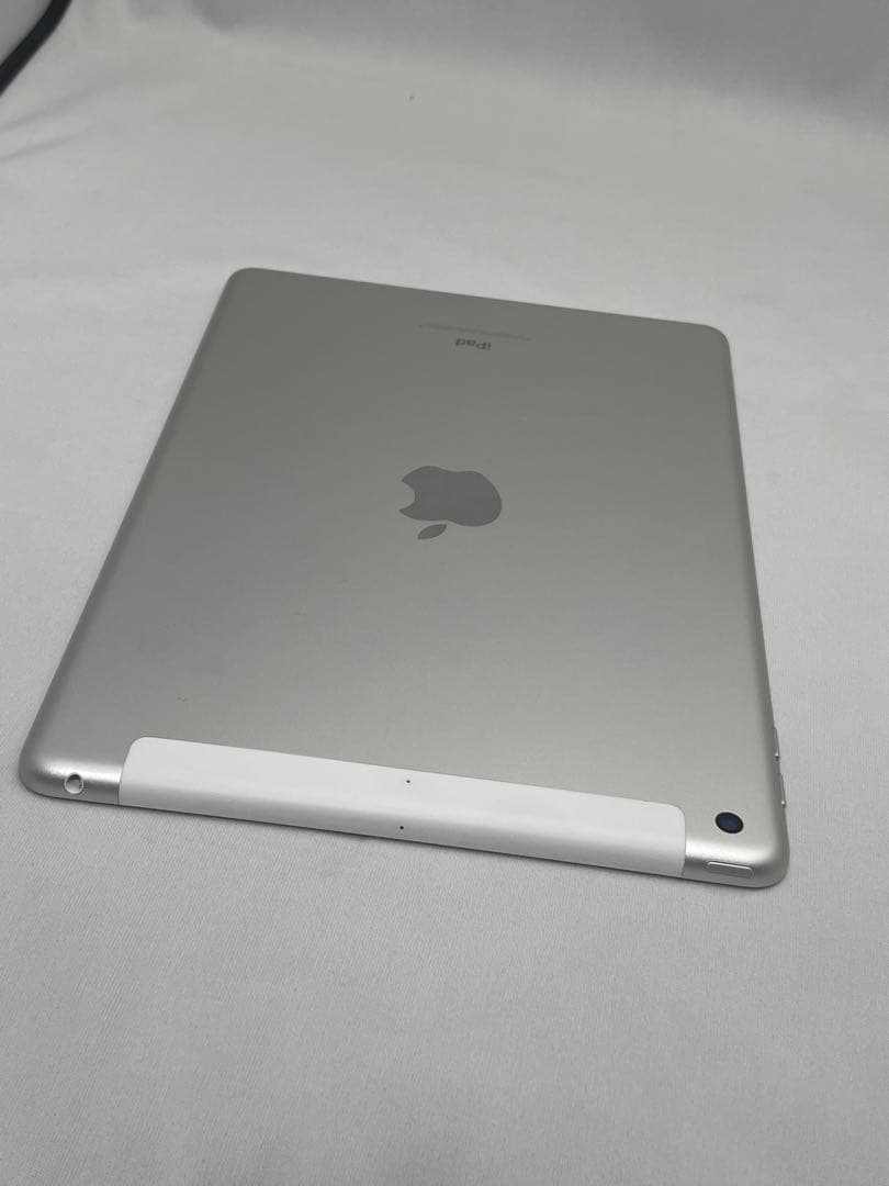 Apple iPad (第6世代) 128GB シルバー
