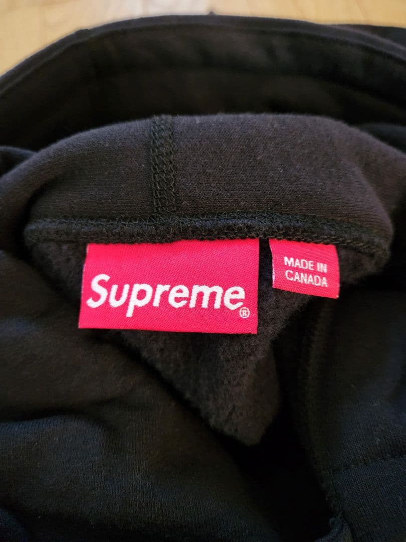 Supreme　フーディーブラック　Mサイズ