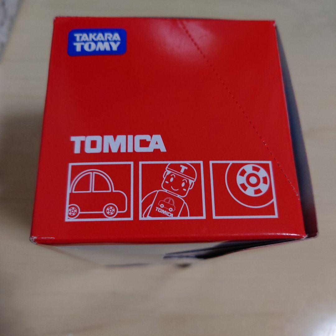 トミカ　E3系新幹線　初回特別仕様　とれいゆ