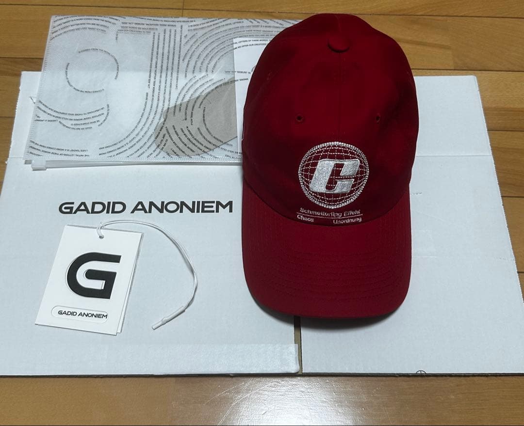 GADID ANONIEM 赤 キャップ タグ付き