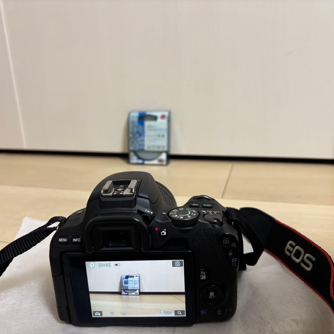 Canon EOS Kiss X9 ズームレンズキット　一眼レフ