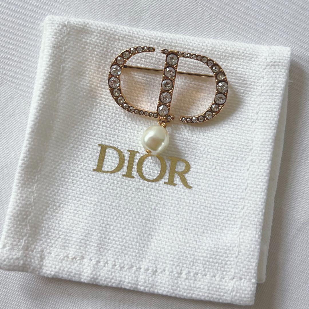 ディオール　Petit CD ブローチ