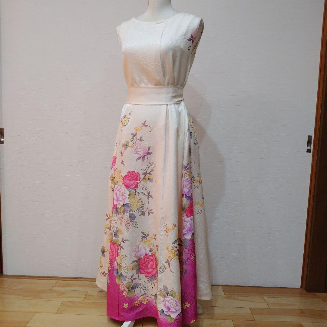 振袖 薔薇柄　クリームホワイト　後ろ背中編込み　ロングワンピース