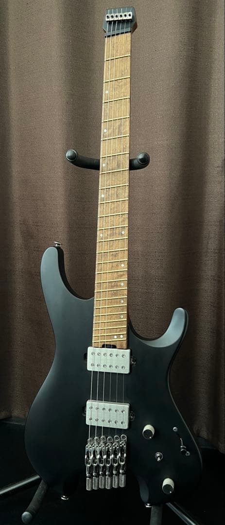 Ibanez QX52 BKF ヘッドレスギター