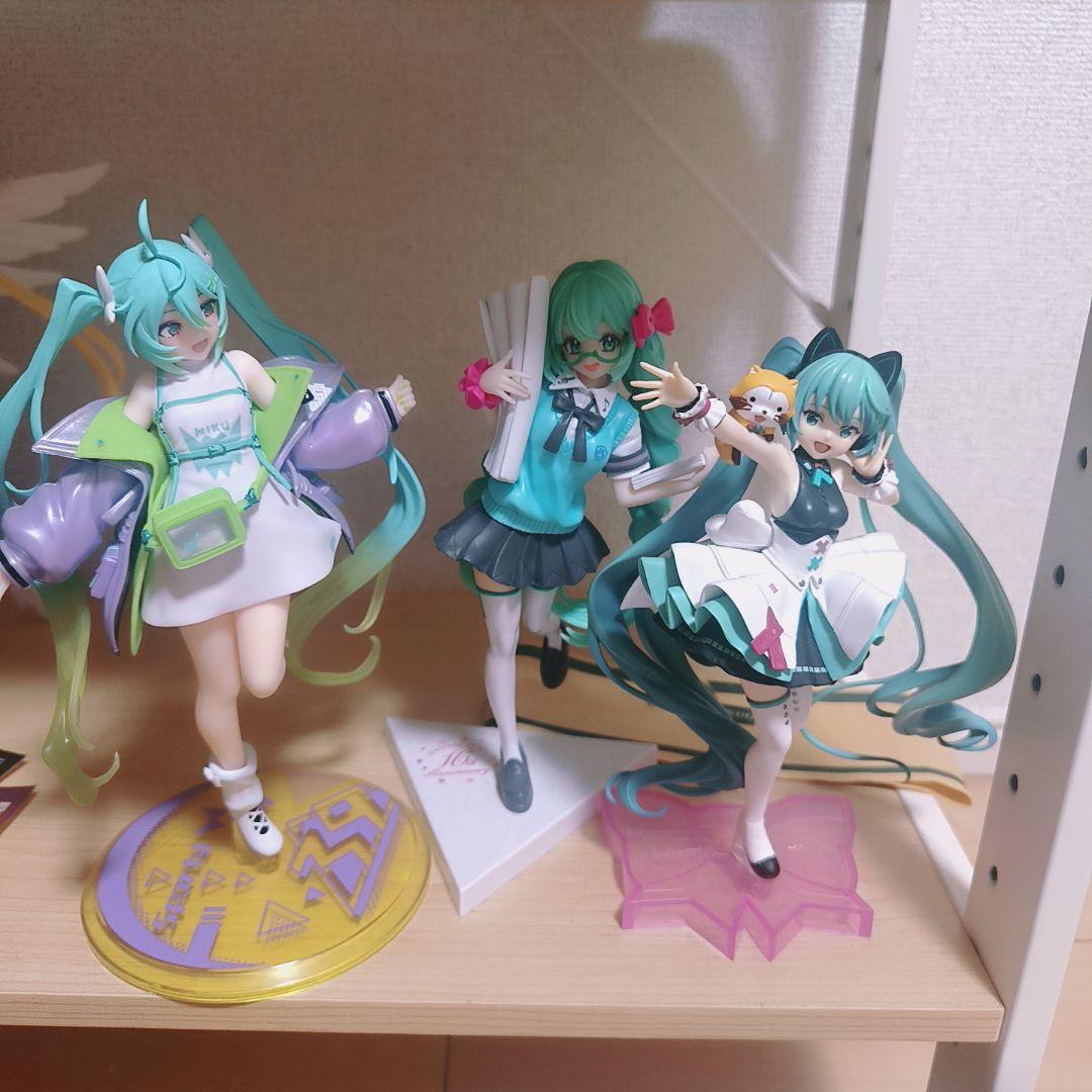 マ*ン様 初音ミク　フィギュア　17個セット