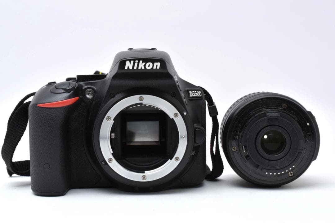ニコン　Nikon D5500 レンズキット ≪S数1562回≫