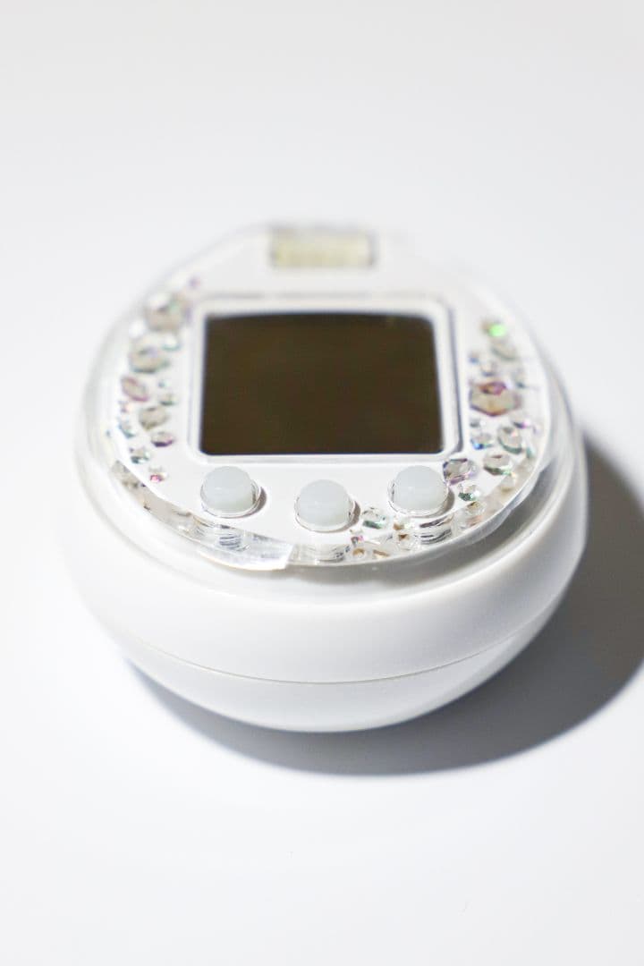 v*t様 Tamagotchi P's (ホワイト) 本体［美品］
