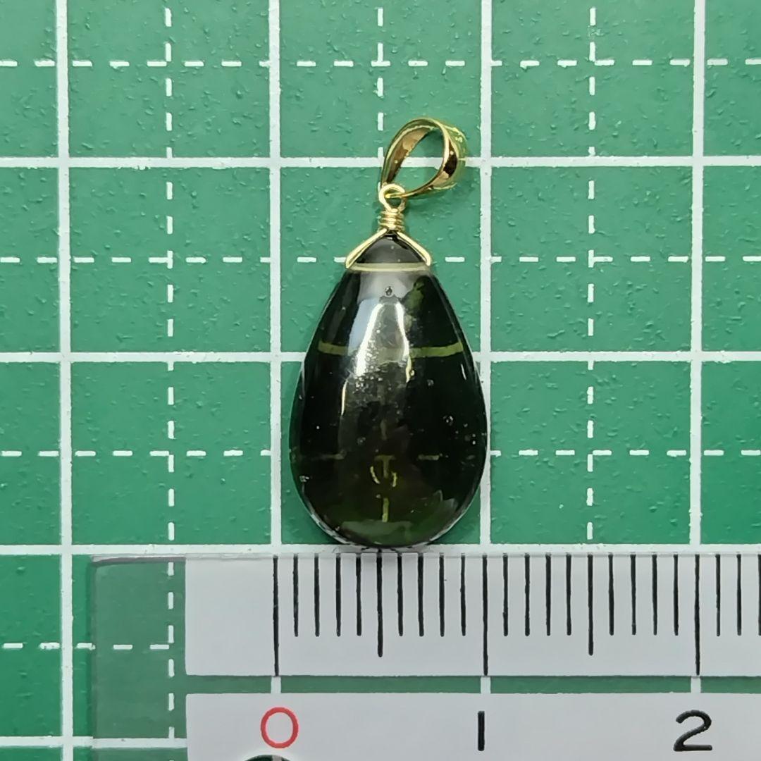 No.1232【K18】大粒 大変希少 宝石質 モルダバイト 平ドロップ トップ