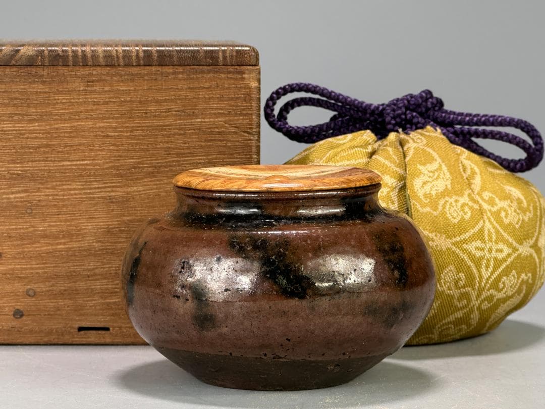 日本美術　桃山～江戸時代　古瀬戸　茶道具　茶入　大海　古物　時代茶器