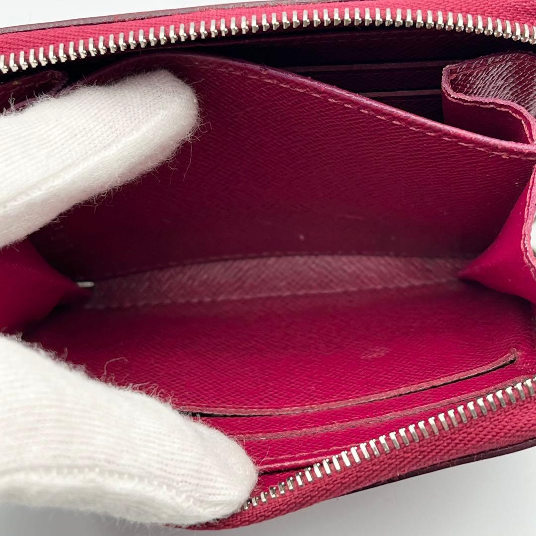 美品　ルイヴィトン　新型パース　小銭入れ　エピ　ラウンドファスナー　赤