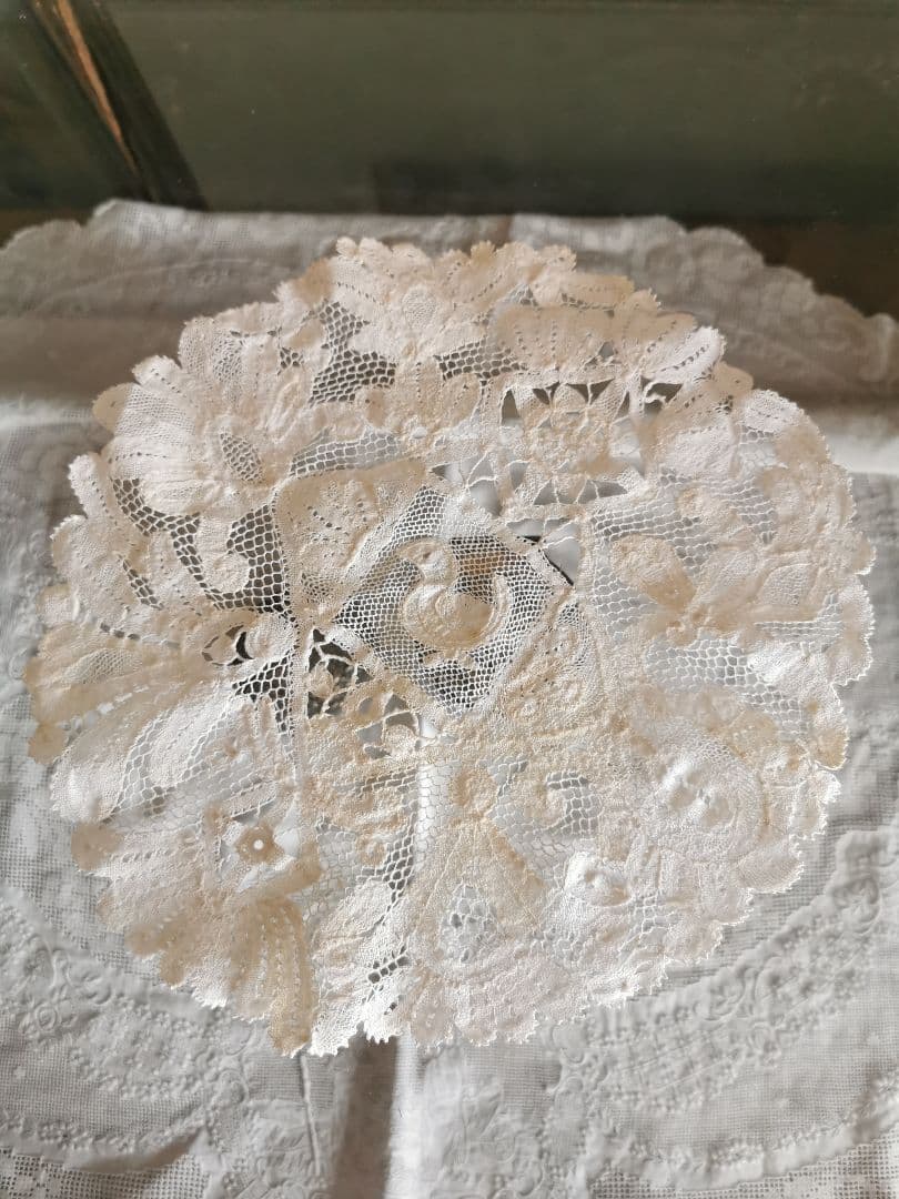アンティーク 1880年頃 ミラネーゼレース 鴨/家鴨 ボビン編リネンドイリー