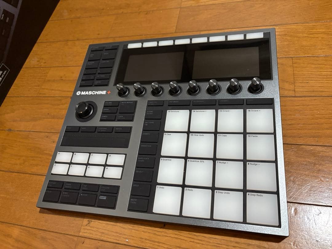 MASCHINE+ ケース付き