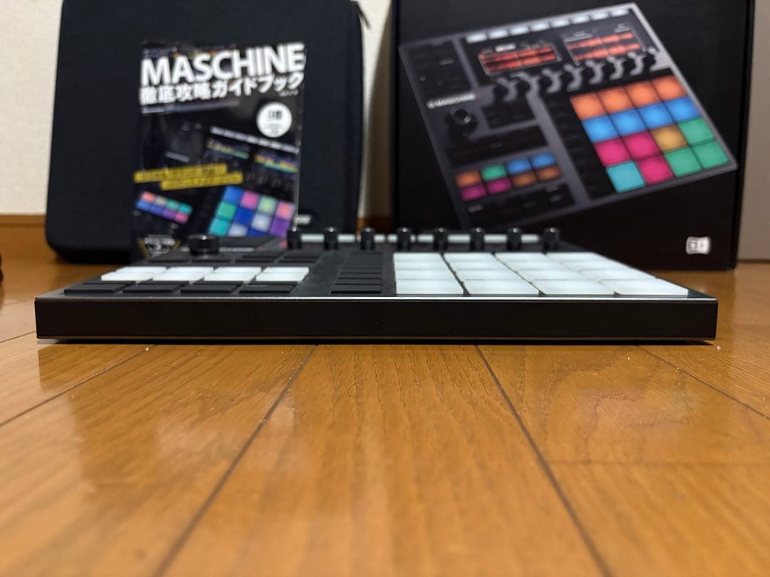MASCHINE+ ケース付き