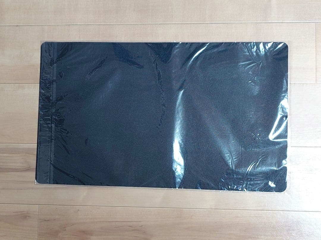 【超希少・未開封】遊戯王 公式 青眼龍轟臨 プレイマット