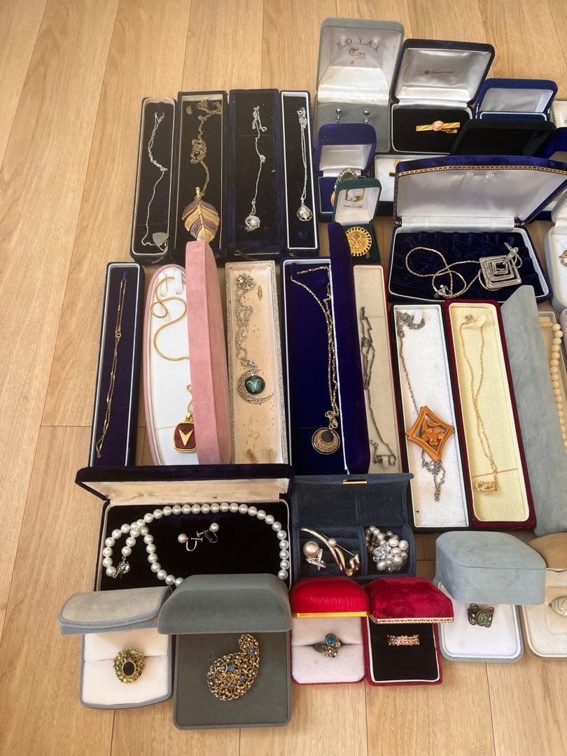 0118-1 遺品整理 指輪 ネックレス ブローチ アクセサリー まとめ