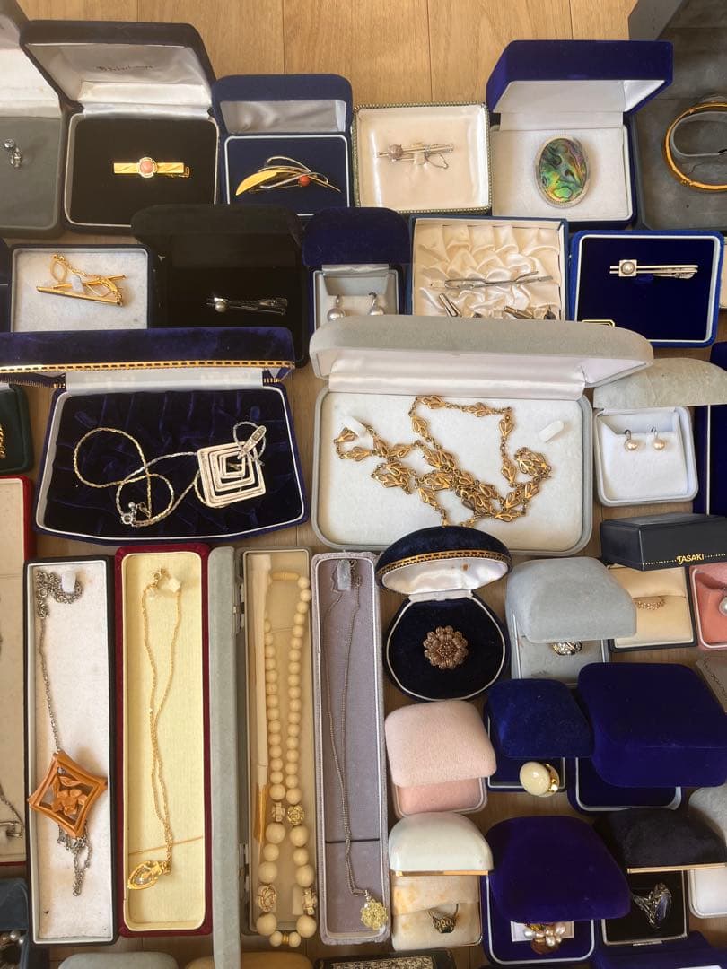 0118-1 遺品整理 指輪 ネックレス ブローチ アクセサリー まとめ