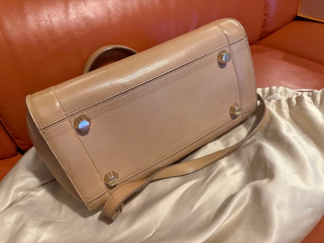 Salvatore Ferragamo レザー　ハンドバック