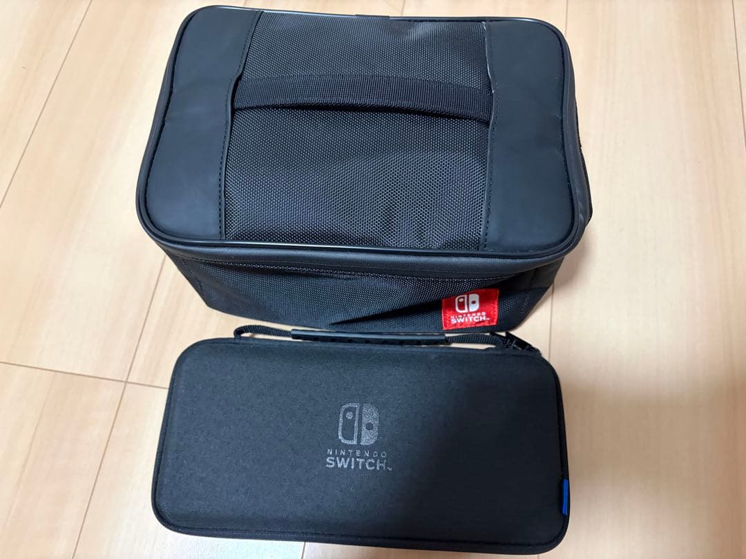 Nintendo Switch 本体 & キャリングケース