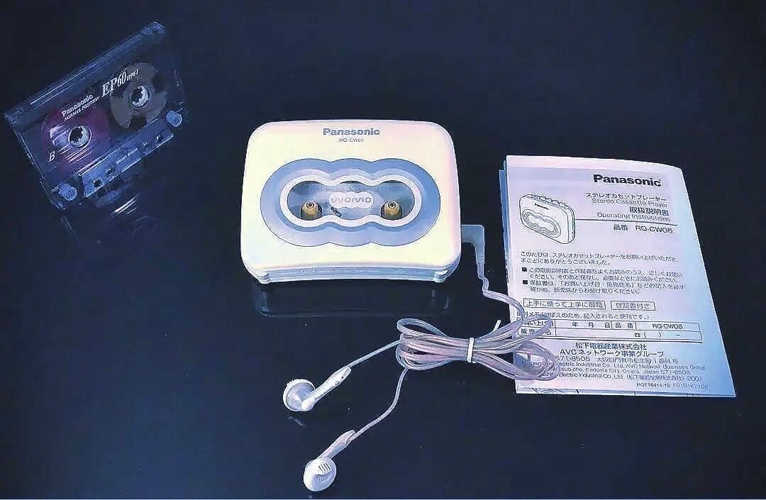カセットプレーヤーPanasonicRQ-CW05 白「 整備済み、完動超美品」