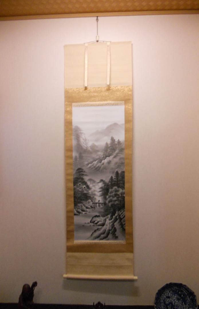 掛け軸  川口硯山 水墨山水 絹本 希少 軸装 茶道具 掛軸 美品 です。