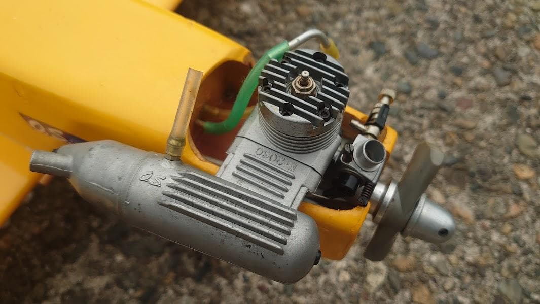 ★生田無線ラジコン飛行機　低翼フライングタイガー　ＯＳ25エンジン別途　発送可