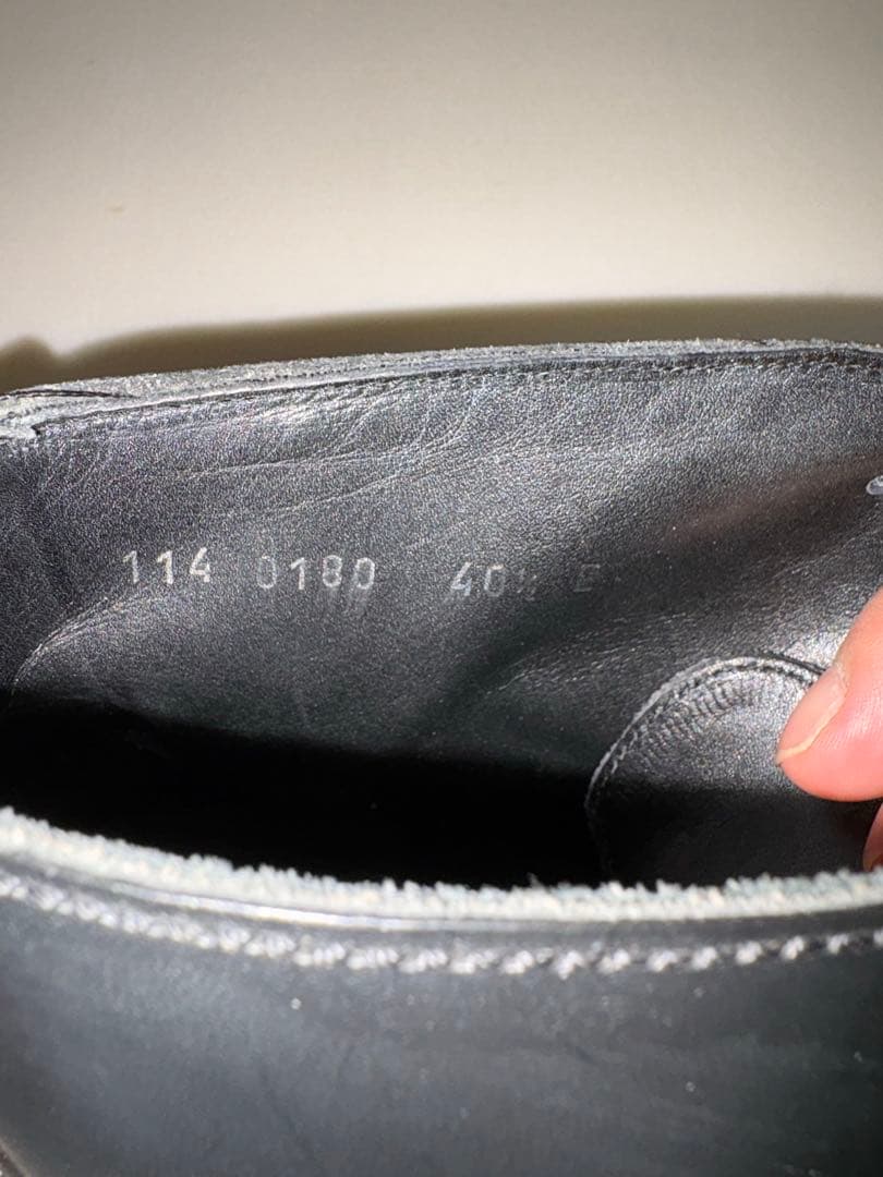 GUCCI ブラックブーツ チェーン装飾付き