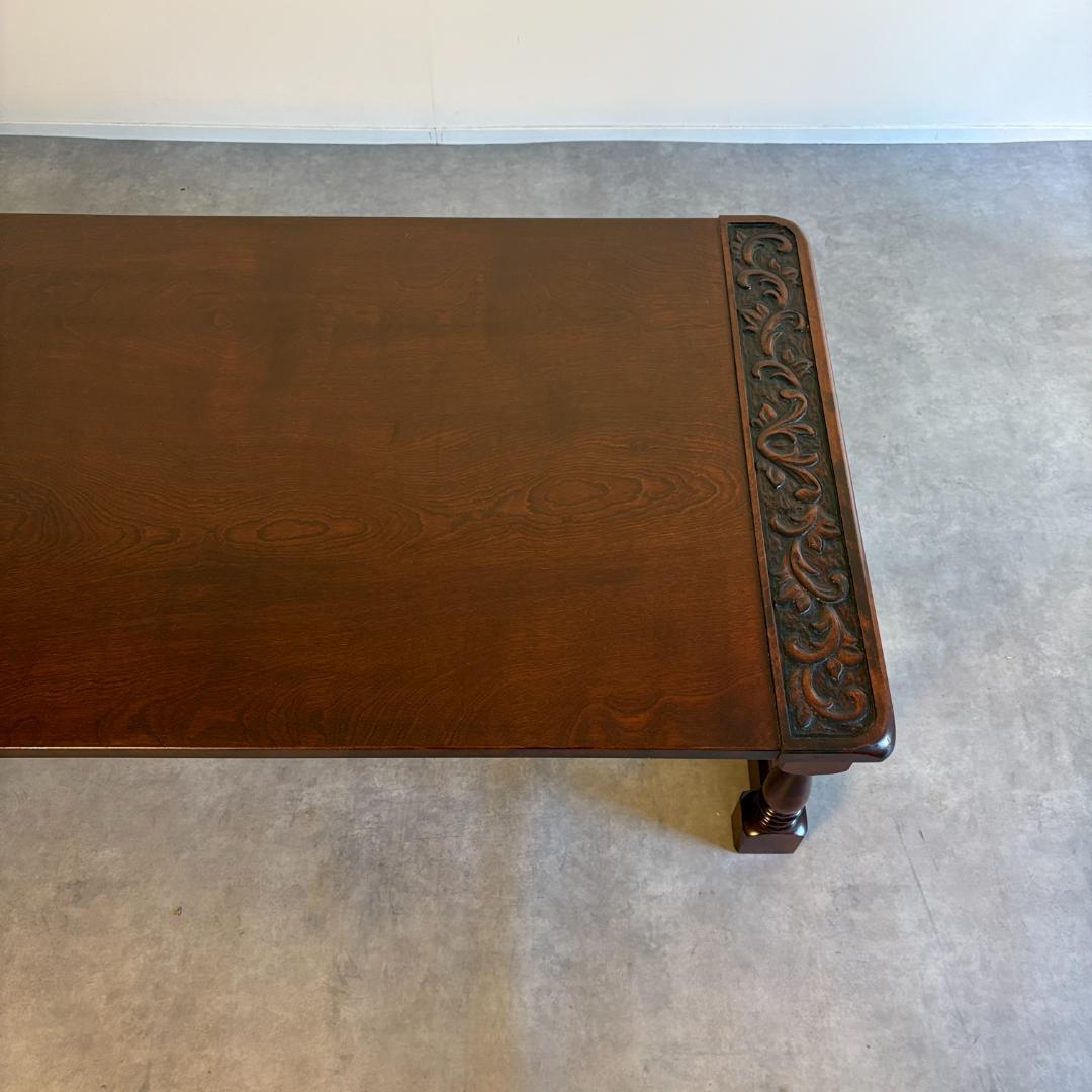 ヴィンテージ 木製センターテーブル 彫刻入り