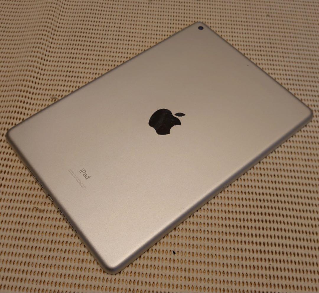 完動品iPad第7世代(A2197)本体32GBシルバー送料込XMF3N
