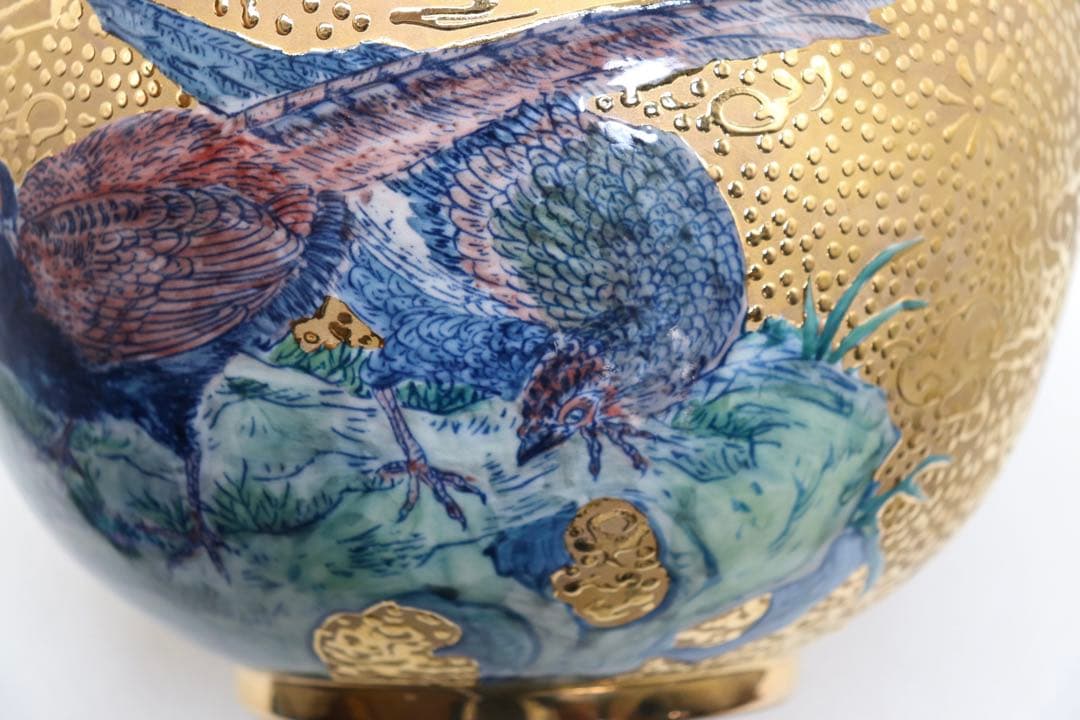 豪華　金彩　色絵獅子紋壺　送料込み250923