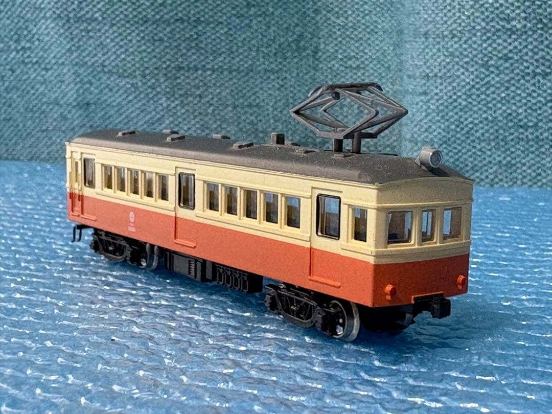 鉄道模型 ジオラマ　紅葉風景　(鉄道模型付き)