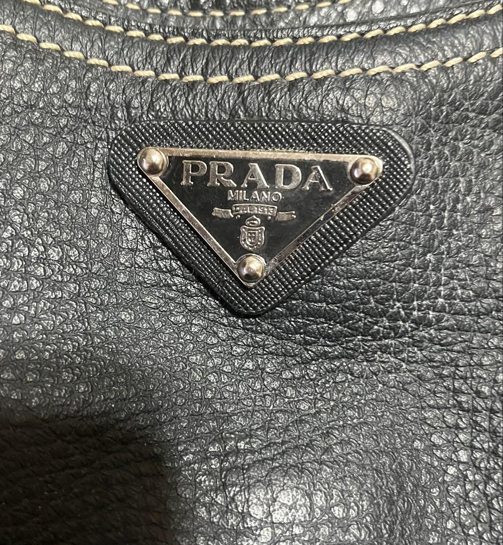プラダ　ハンドバッグ　トートバッグ　レザー　黒【2026.1.7追記あり】