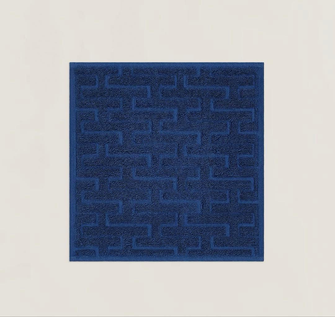 正規品　HERMES エルメス　　カレ・タオル（ステアーズ）