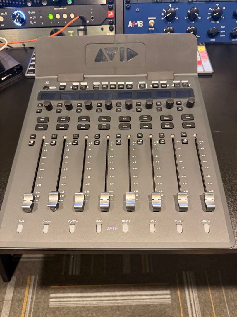 Avid S コントローラー 8チャンネル