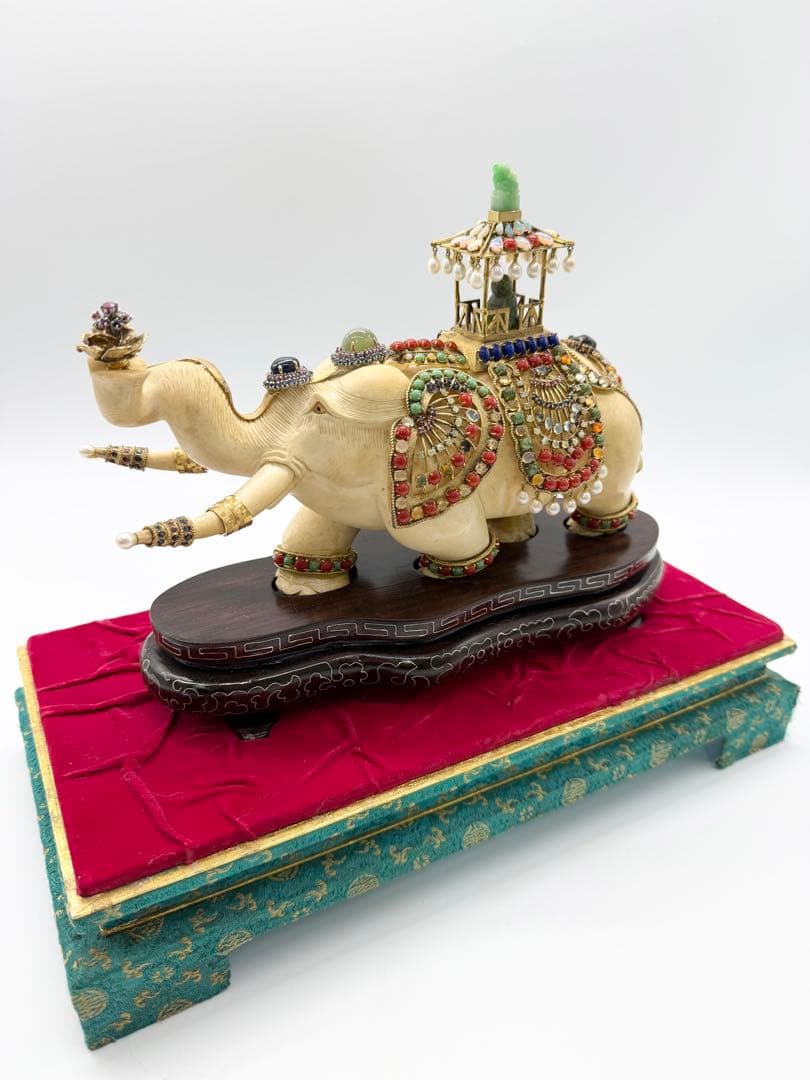 削除します　天然素材 宝石飾 象 置物 全長22cm 重1.24kg 細密細工