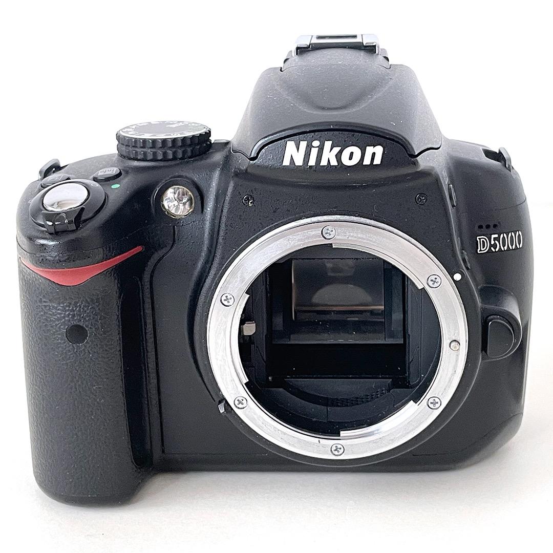 デジタルカメラ Nikon D5000 AF-s nikkor 18-55mm f3.5-5.6